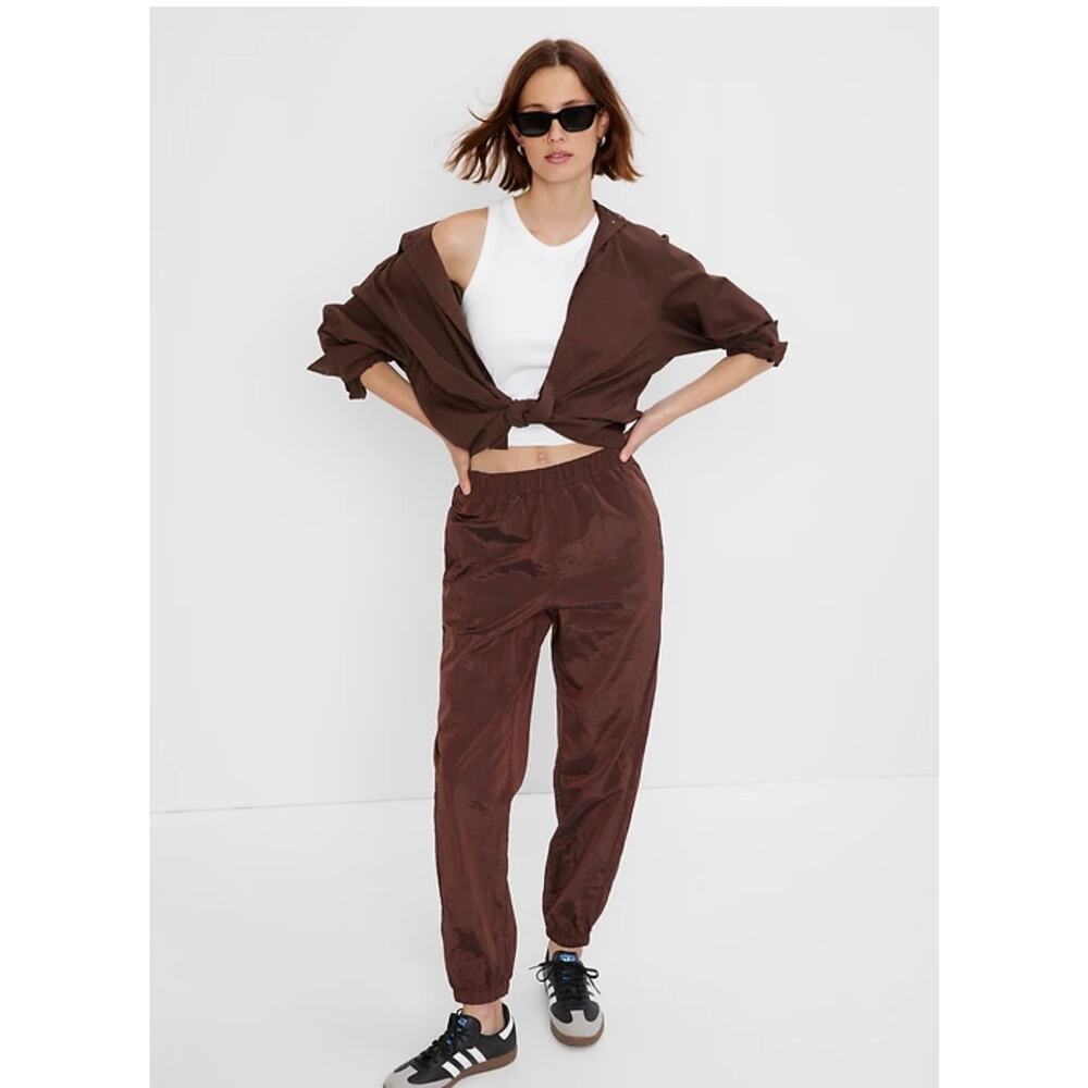 Gapfit Brown Lustre Windbreaker Jogger Athleisure Sport Shiny Medium